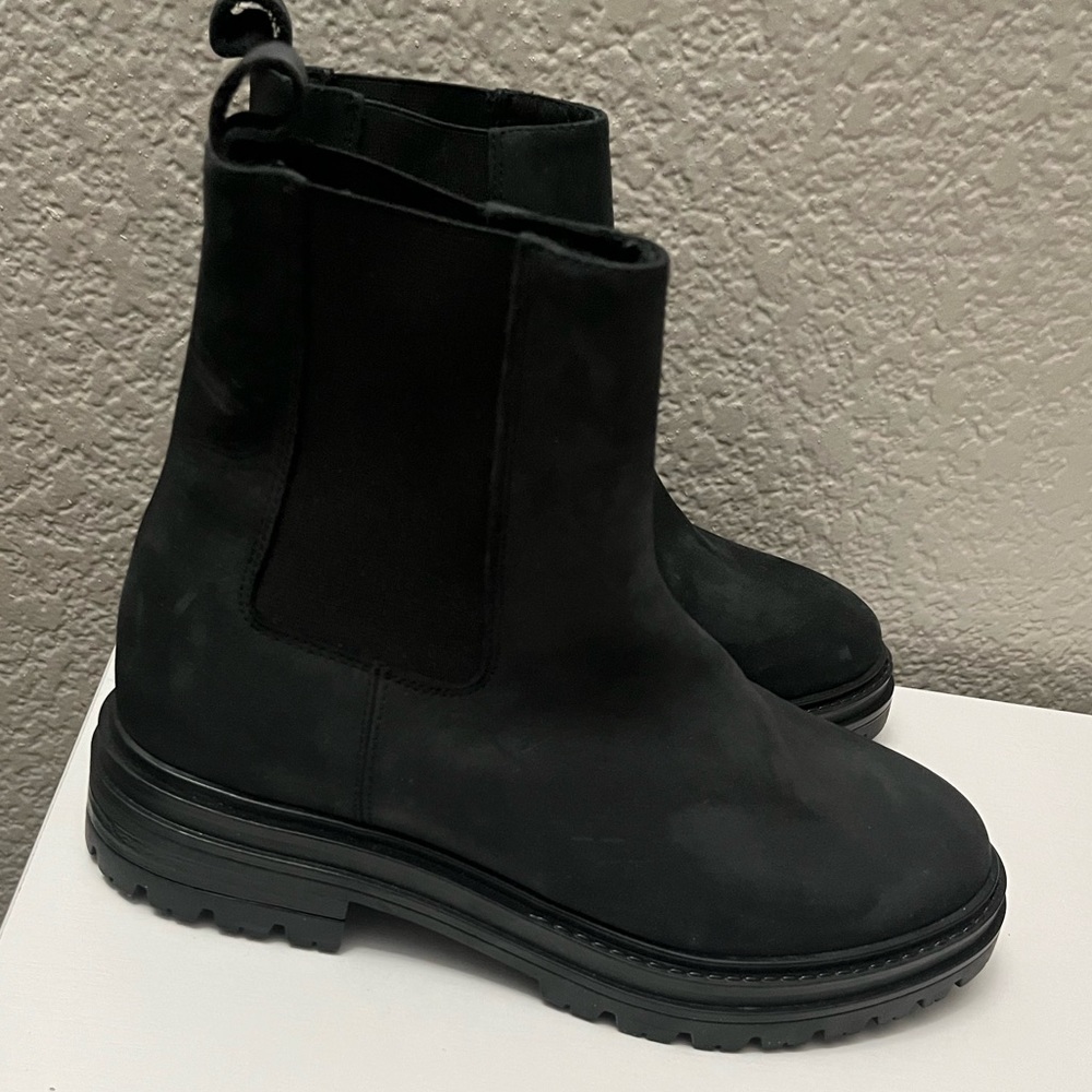 Jenni Kayne black suede booties